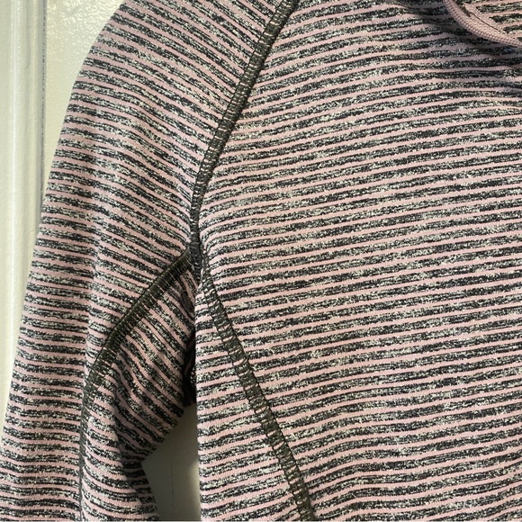 Lululemon 1/2 Zip Run Long Sleeve - Picture 5 of 6